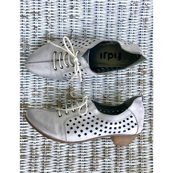 🆕 {Fidji | Anthropologie} Soft Grey Leather Lace-up Oxford Pumps, EUC, Size 6.5 - Picture 7 of 9